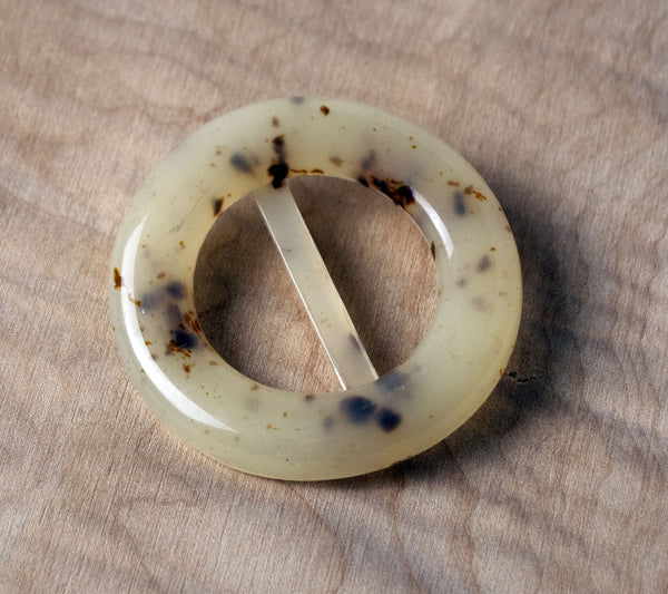 Peppered Ivory Circle Buckle ford-embellish-trims Buckles.