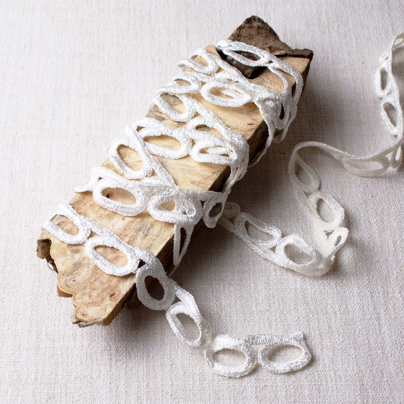 Alabaster Hoops Lace