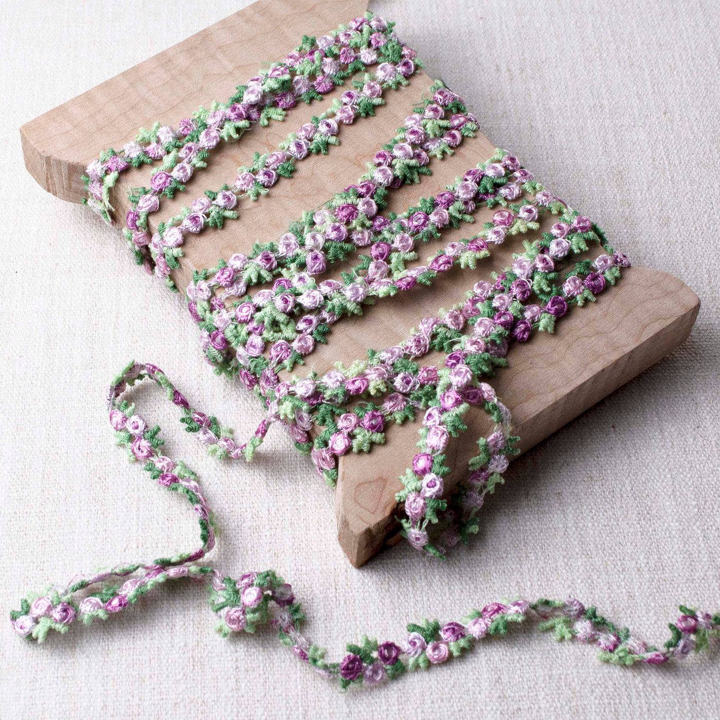 Meadow Blooms Trim in Mauve & Purple