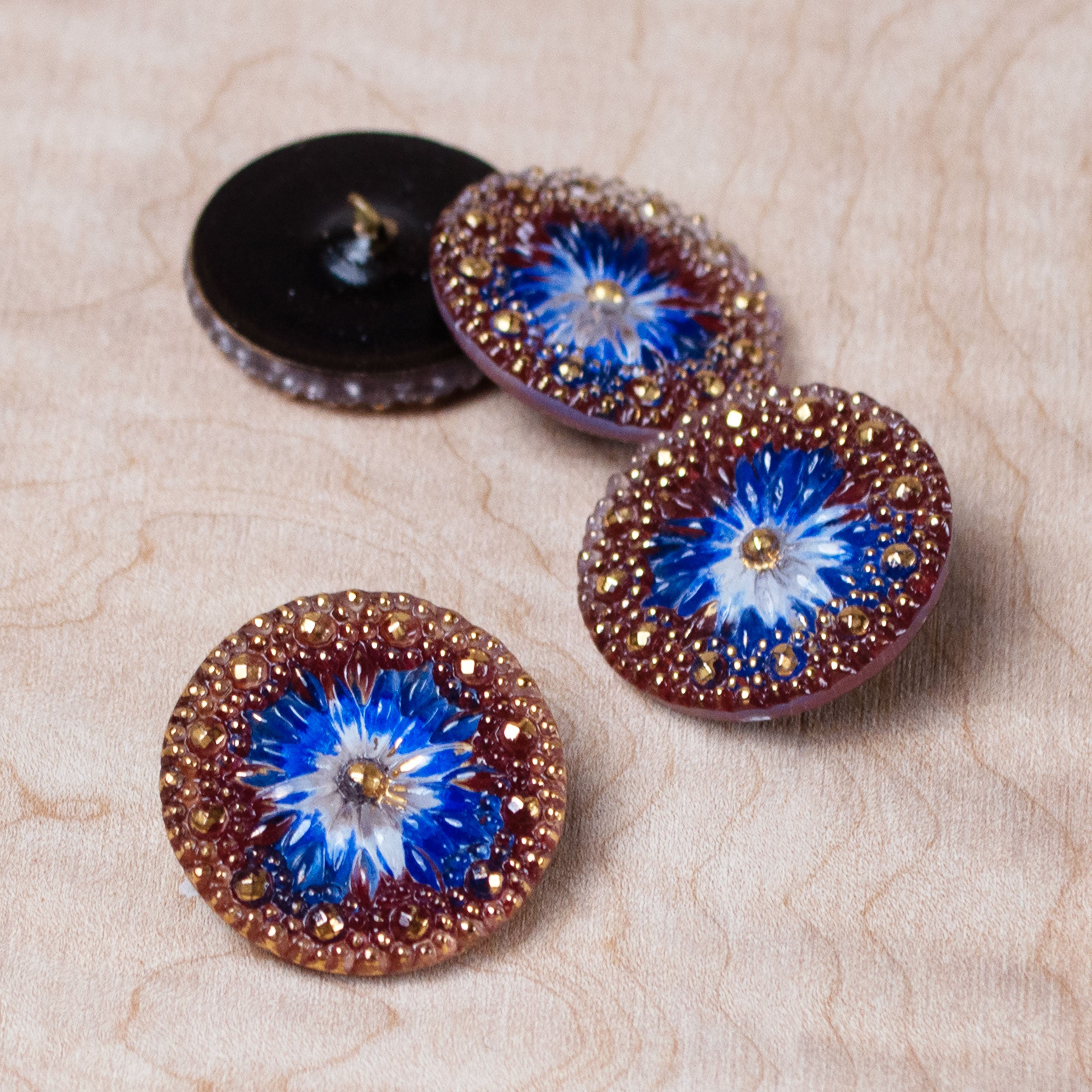 Button + Buckle – Embellish Trims