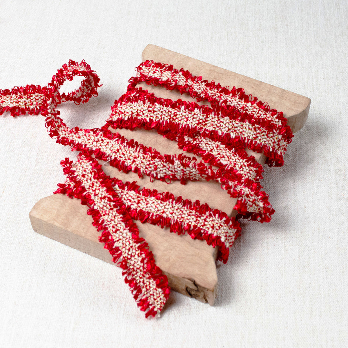 Rouge Looped-Edge Trim – Embellish Trims