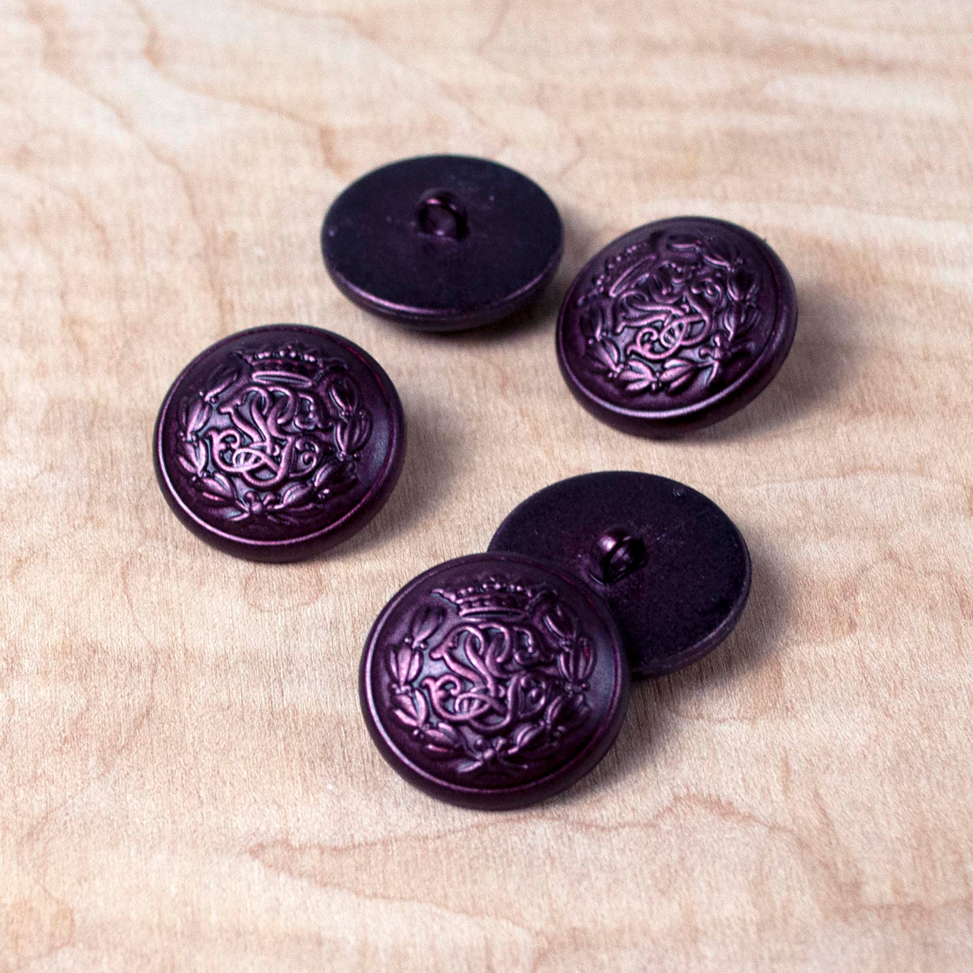 Royal Crest Button in Grape