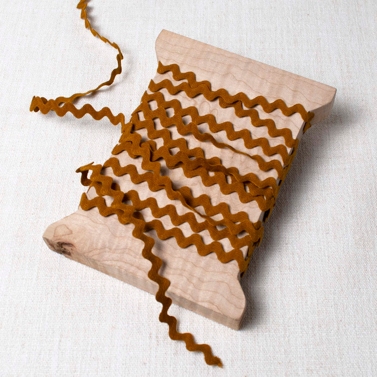 Ric Rac Uses Ric Rac in Cajun Spice – Embellish Trims